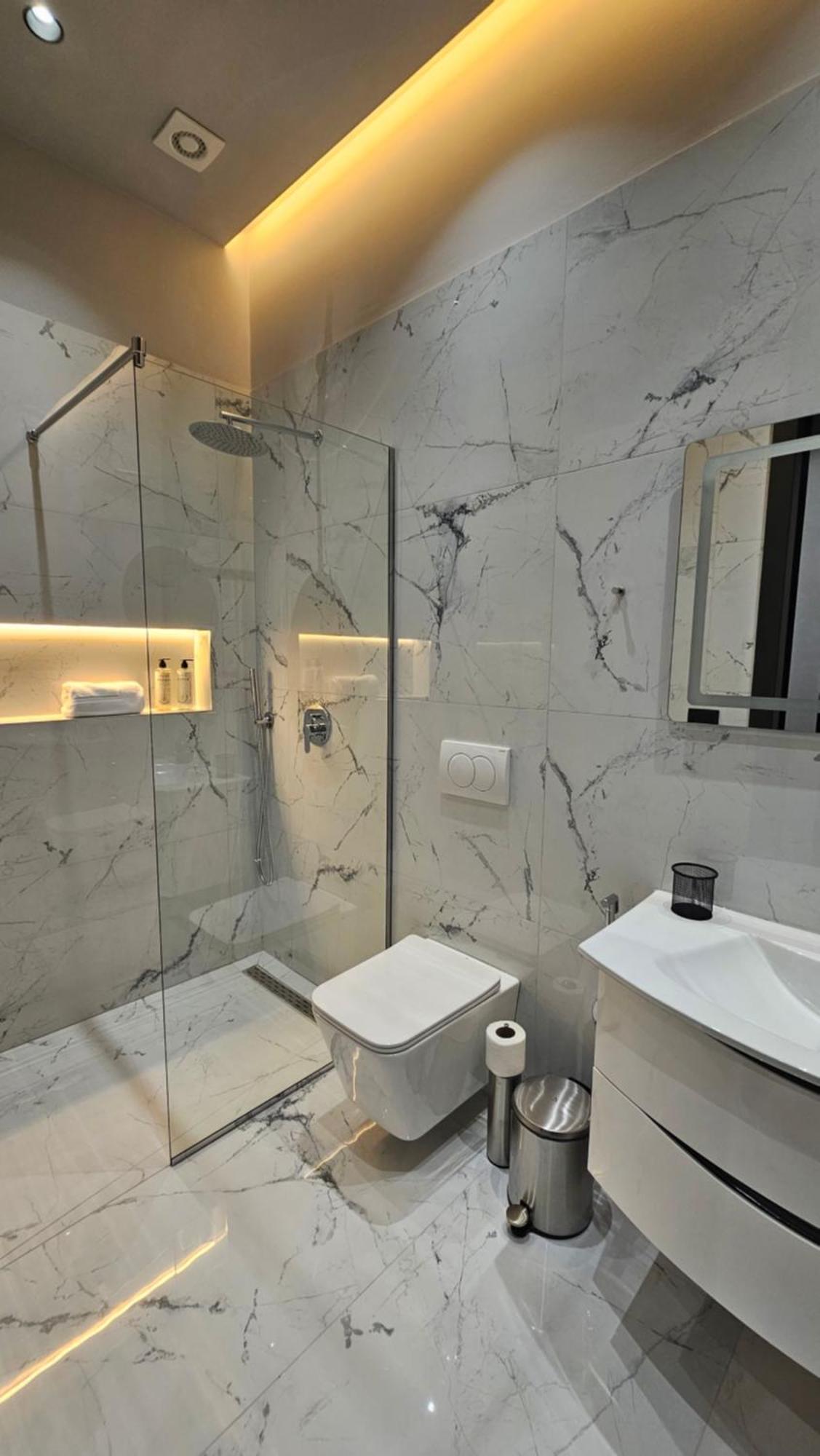 The Roots Boutique Hotel Shkoder Exterior photo